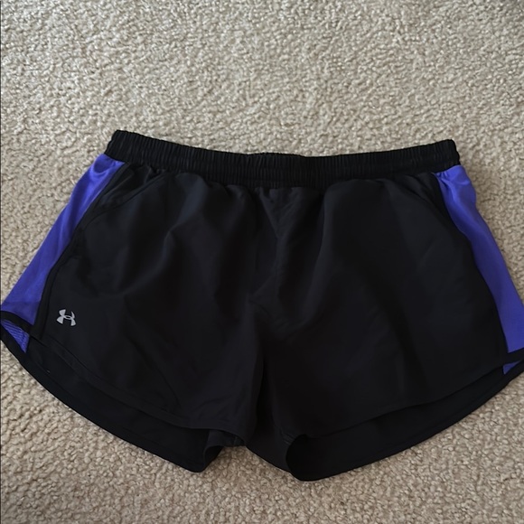 Under Armour Black and Purple Athletic Shorts Lightweight Elastic Waist - Picture 1 of 1